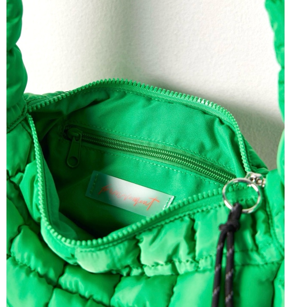 NWT Free People Movement Quilted Baby Carryall Crossbody Bag in Kelly Green - Picture 9 of 12